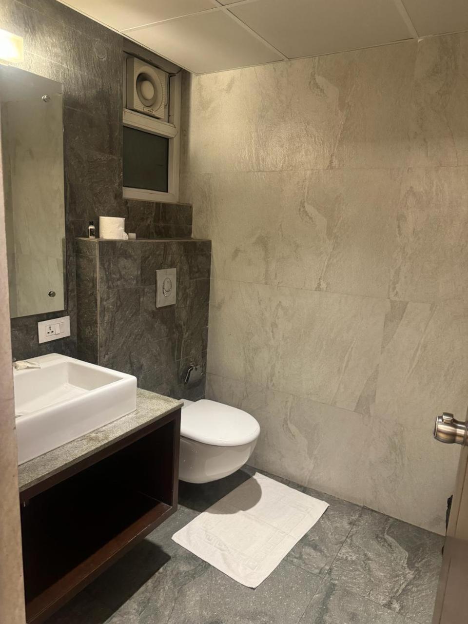Hotel Luxury Resident - Banjara Hills City View With Complimentary Breakfast Hajdarabad Zewnętrze zdjęcie