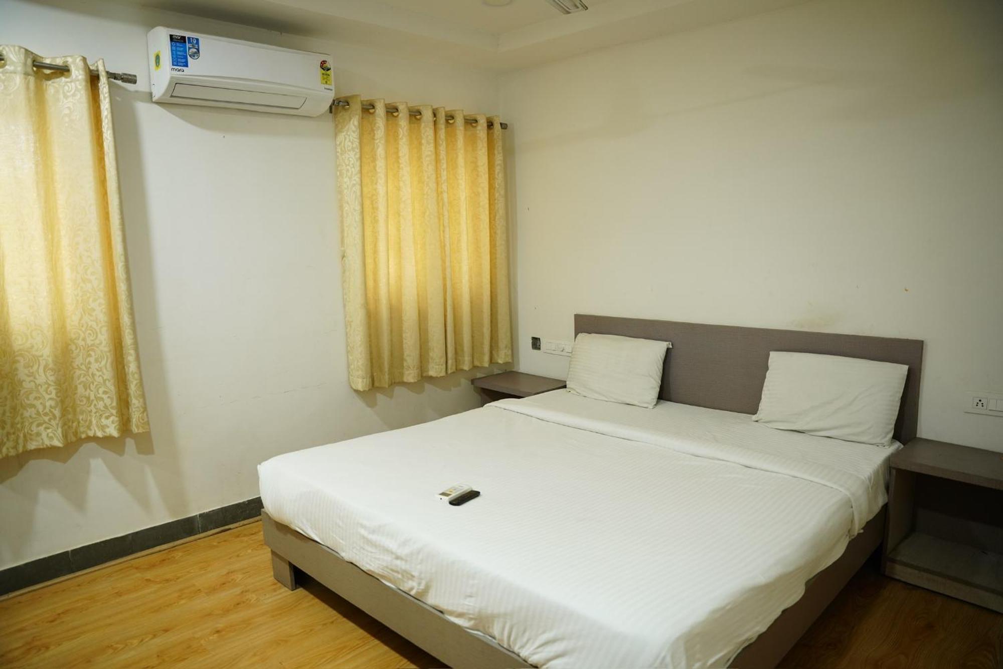 Hotel Luxury Resident - Banjara Hills City View With Complimentary Breakfast Hajdarabad Zewnętrze zdjęcie